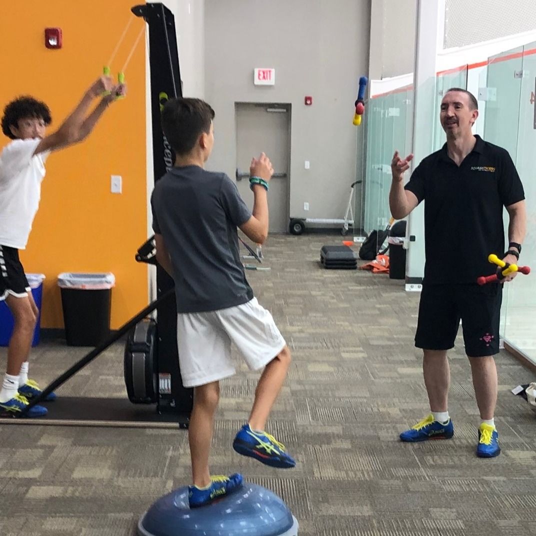 WEEKLY REPORTAGE FROM THE SQUASH TIGERS WORLD!
