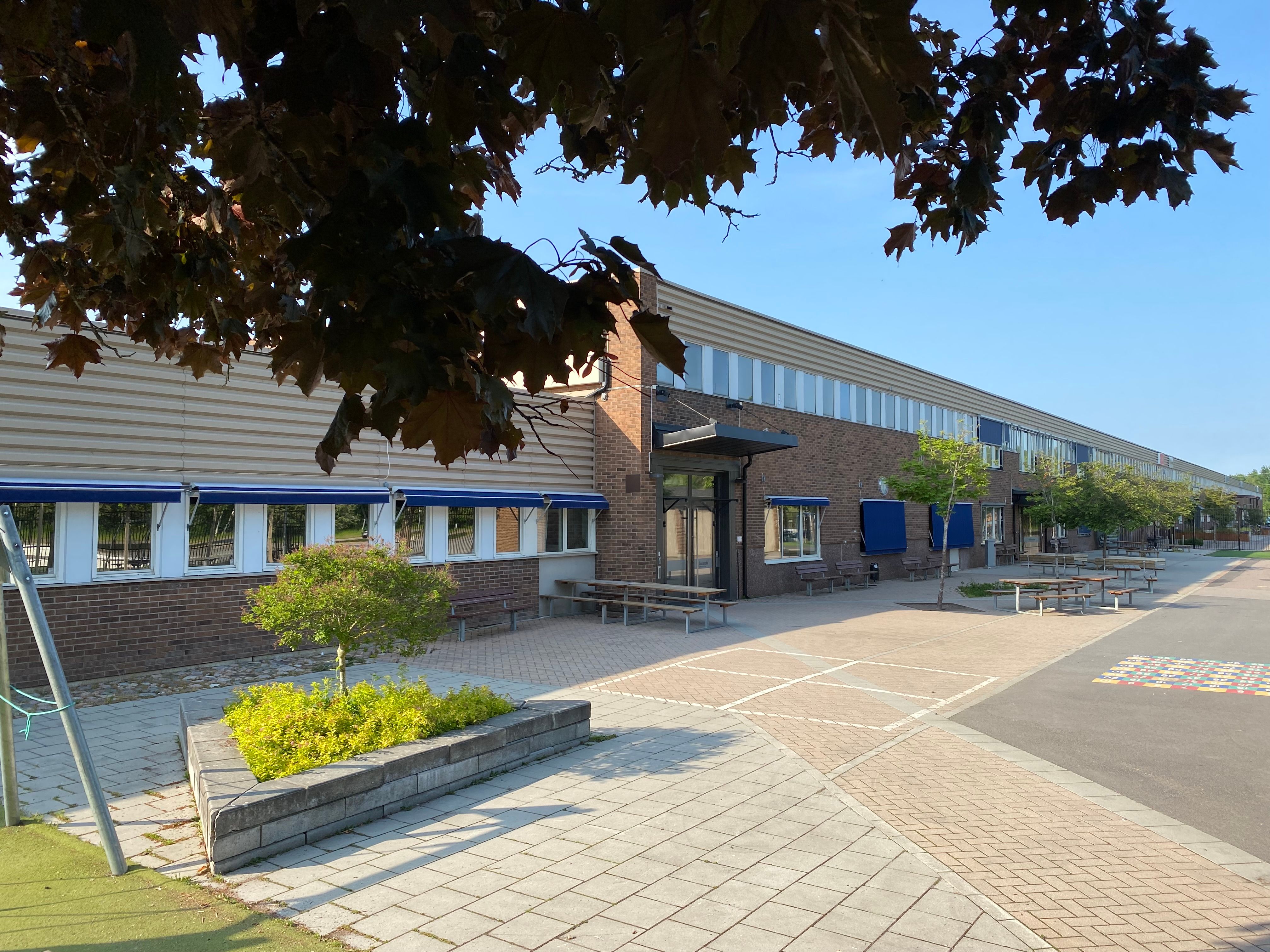 Lärande grundskola Södra exteriört