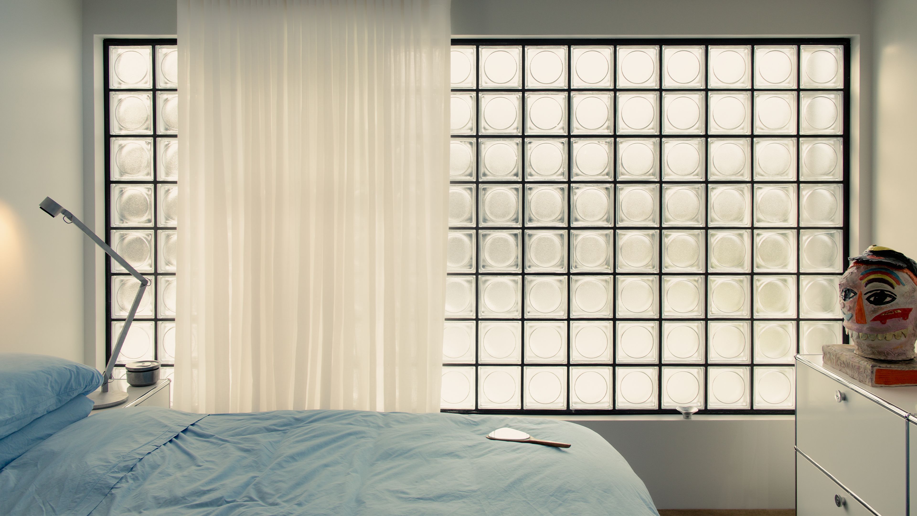 Visual media content