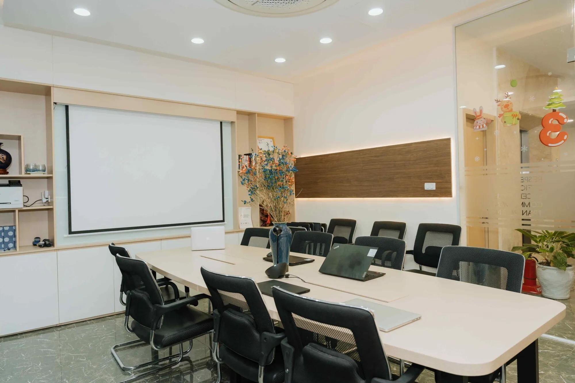 DTN studio — 4