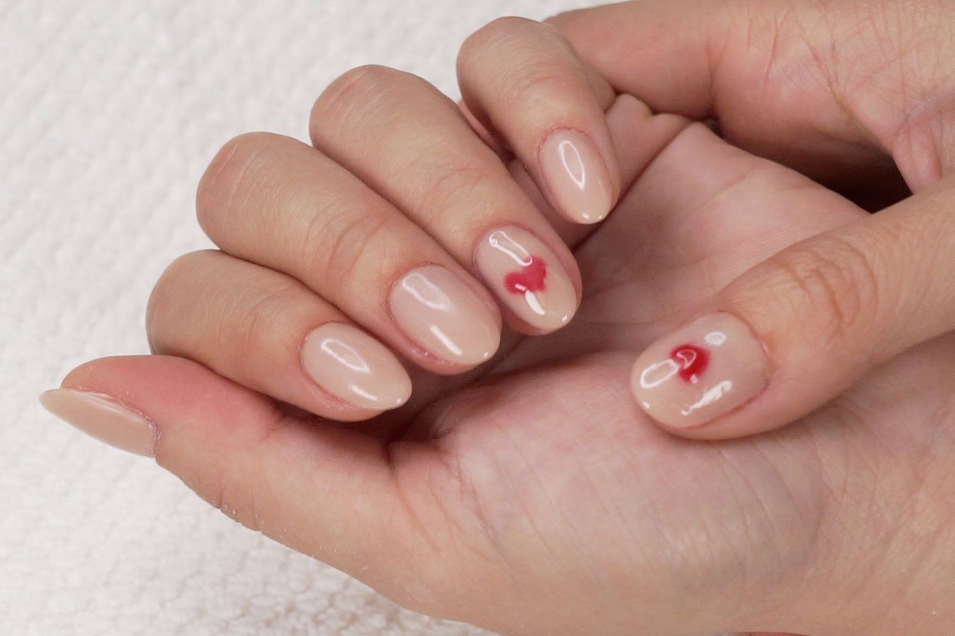 PiggieLuv: Nail fail: candy hearts nail art