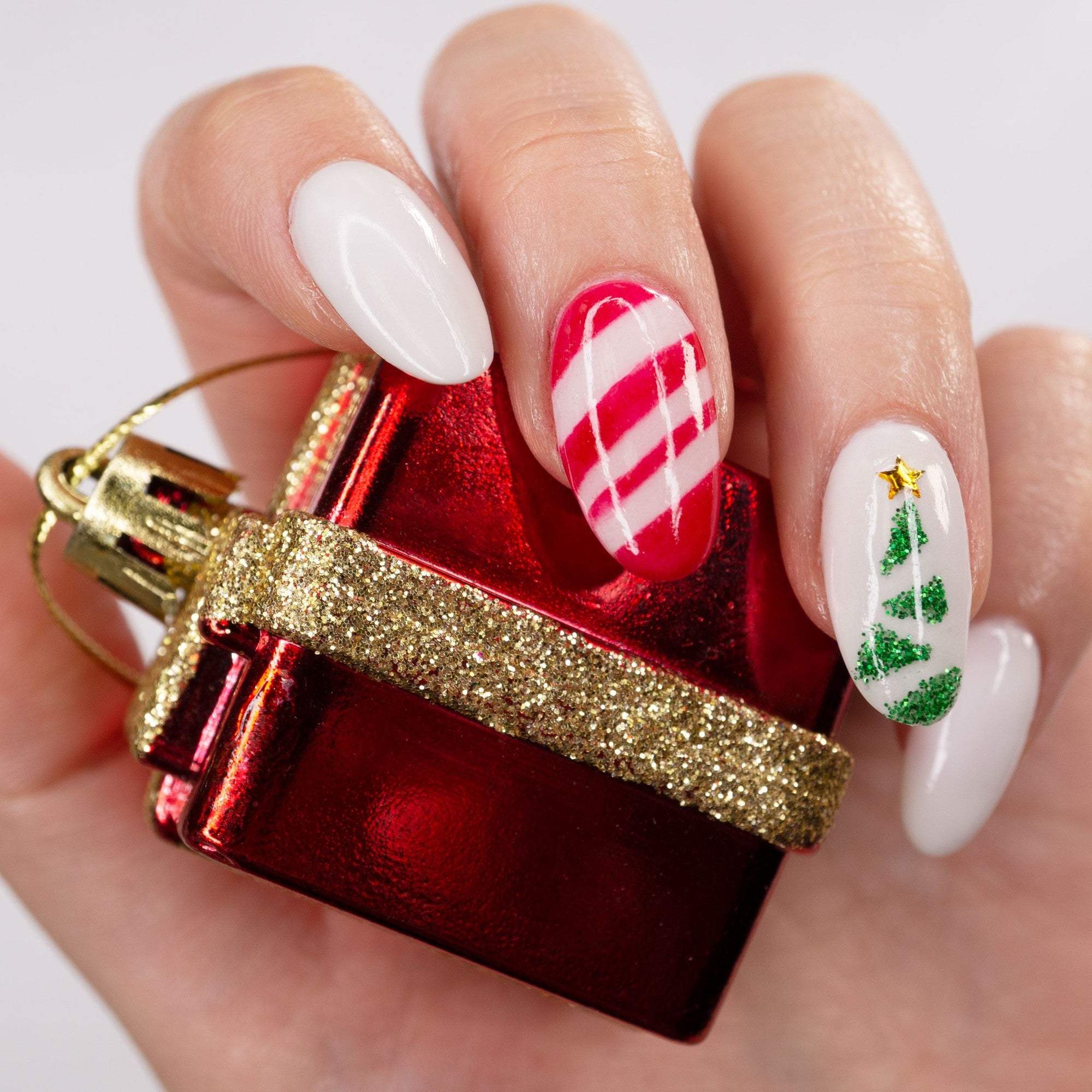 50+ Christmas Red Stiletto Nail Art Ideas - Easy Designs for Holiday N –  OSTTY