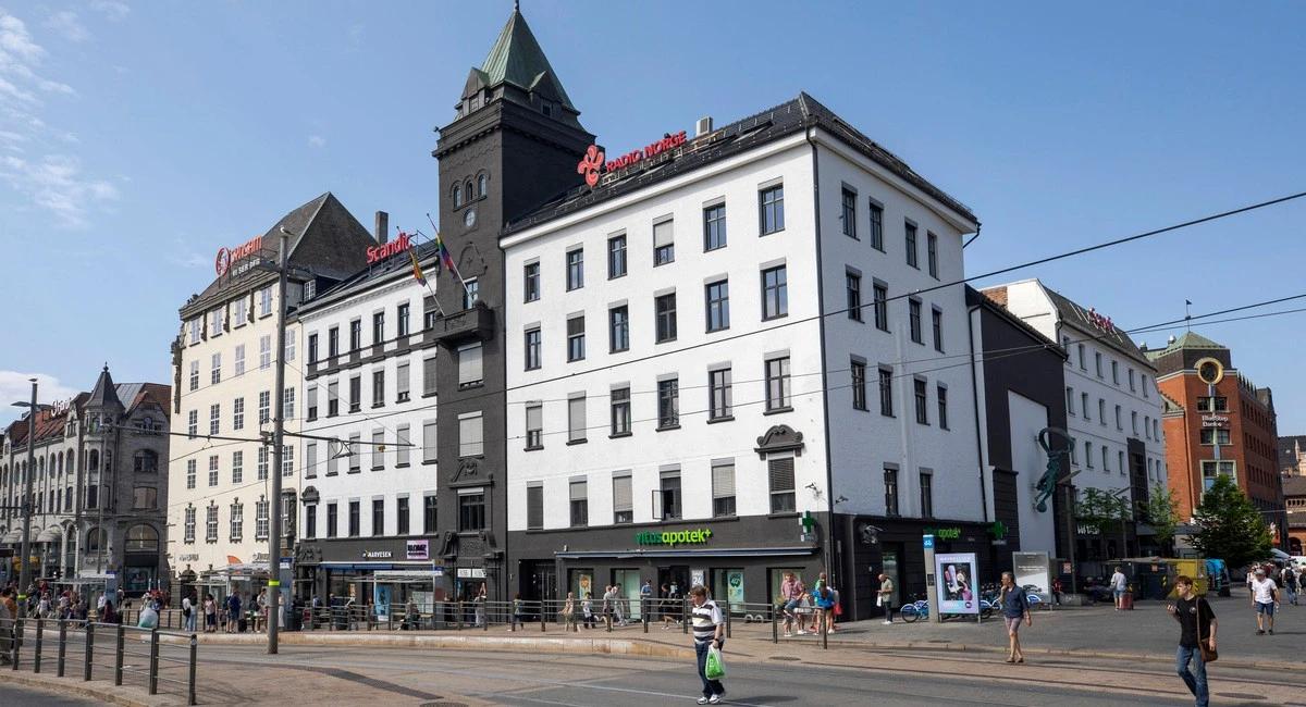 Central office for rent at Jernbanetorget - Facade