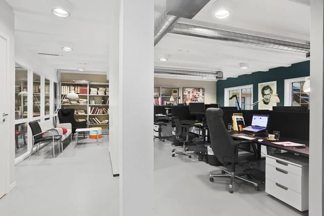 Office space in creative surroundings – for 6–10 employees - Workspace