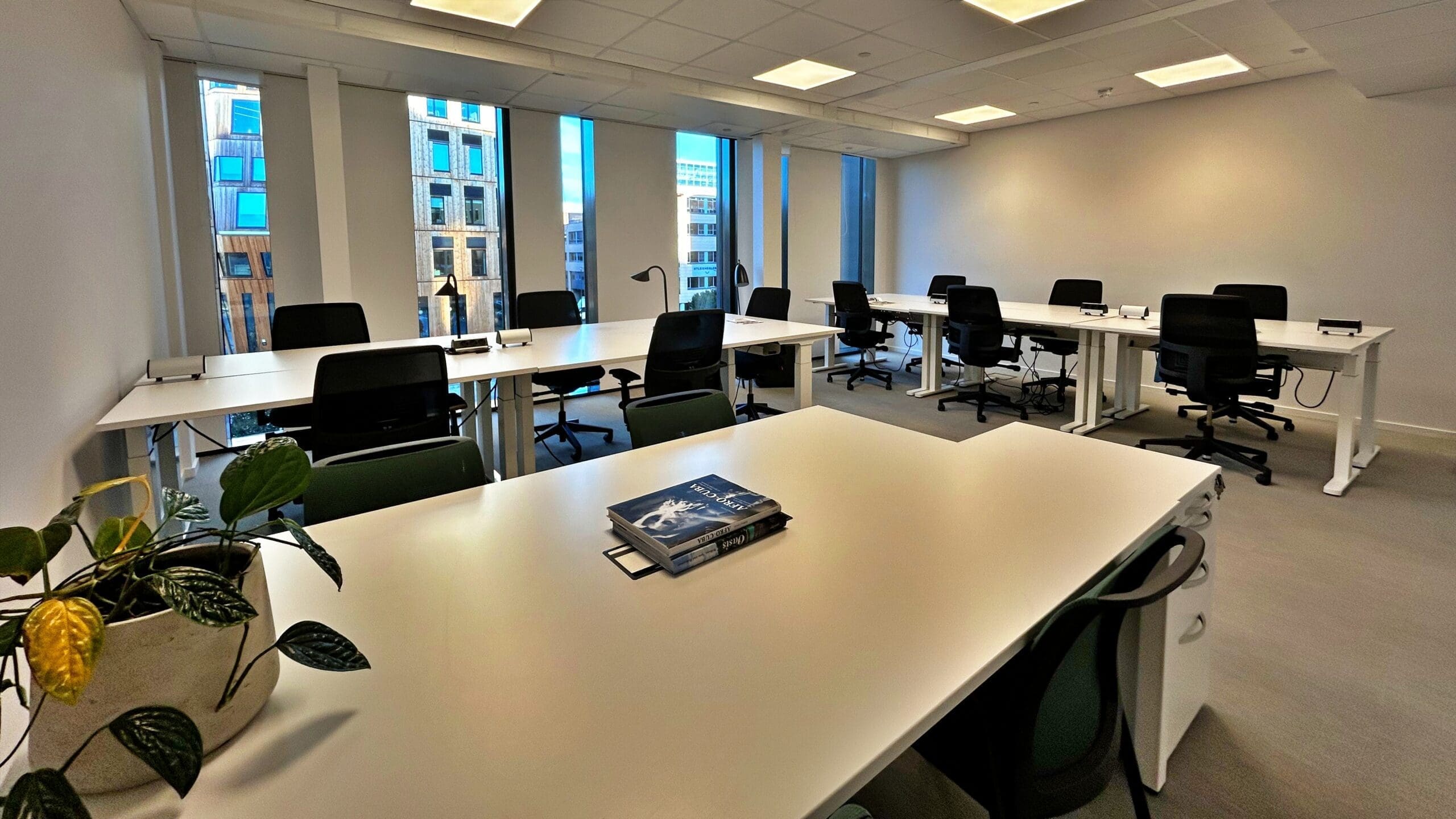 Office for 10-14 employees near Handelshøyskolen BI - Workspace