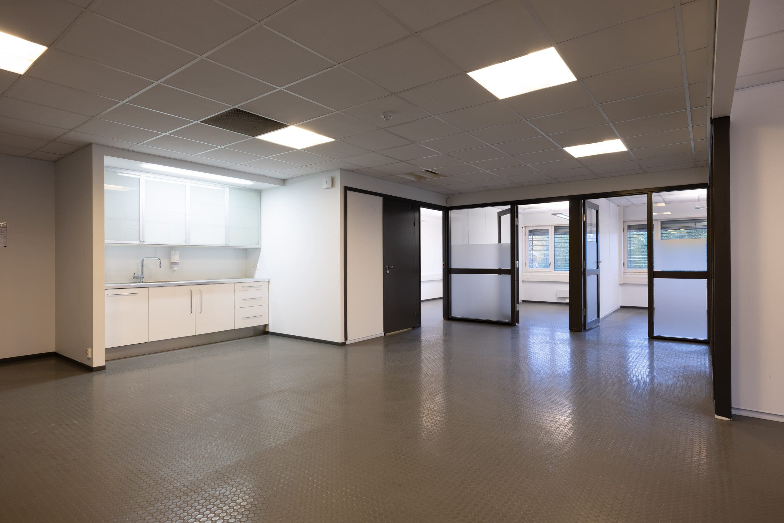 Efficient and charming office at Høvik - Facade