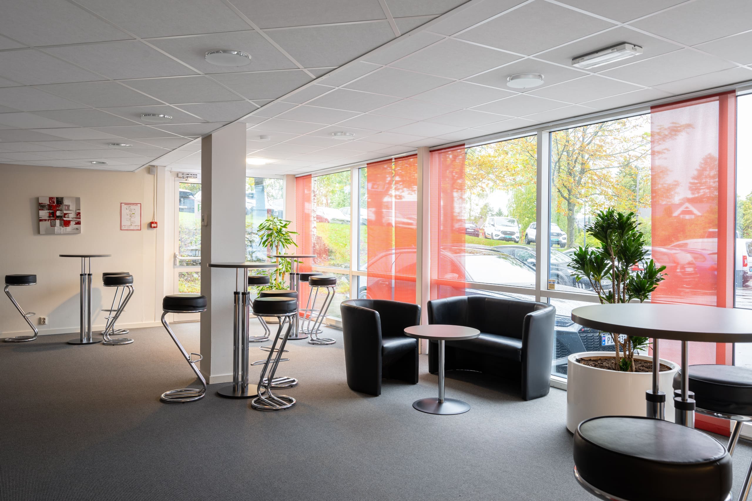 Affordable office for rent with flexibility and storage options