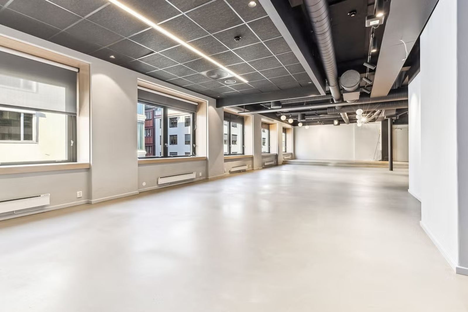 Modern, Move-In Ready Office Space in the Heart of Torggata - Workspace