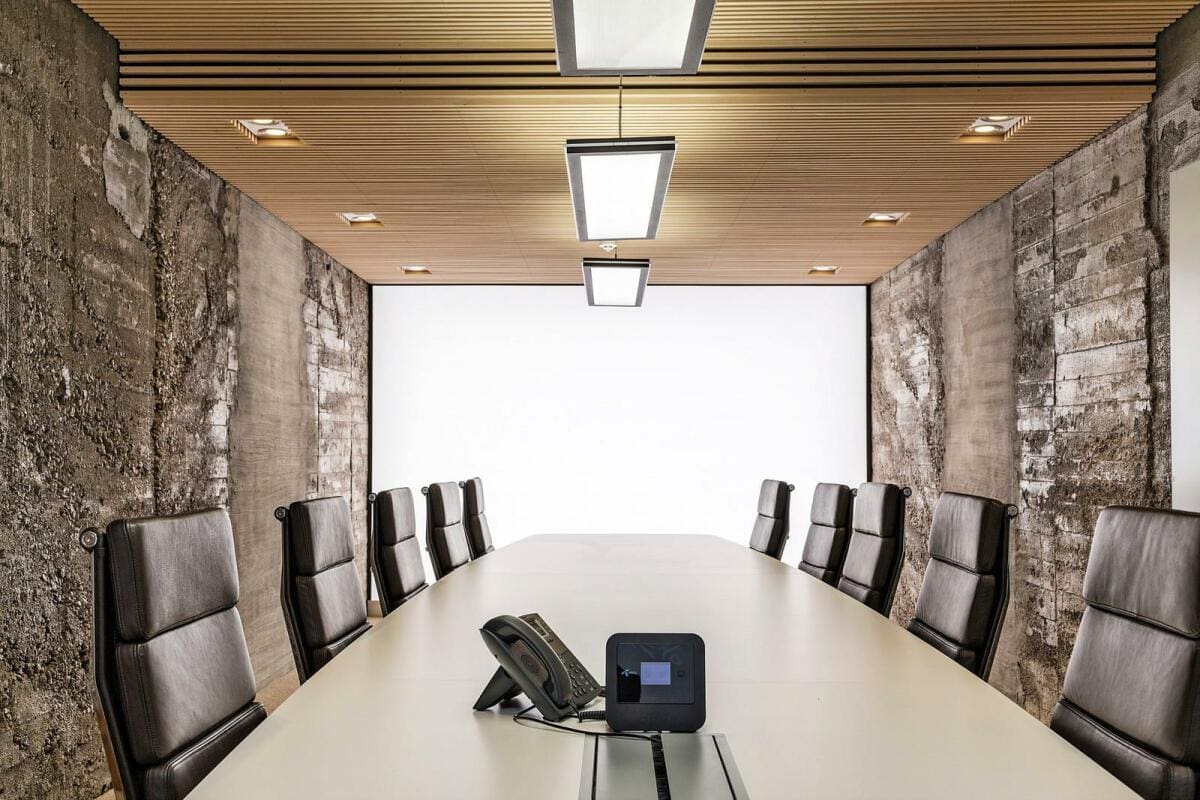 Kontorlokale i kreative omgivelser med plass til 6-8 ansatte - Moterom