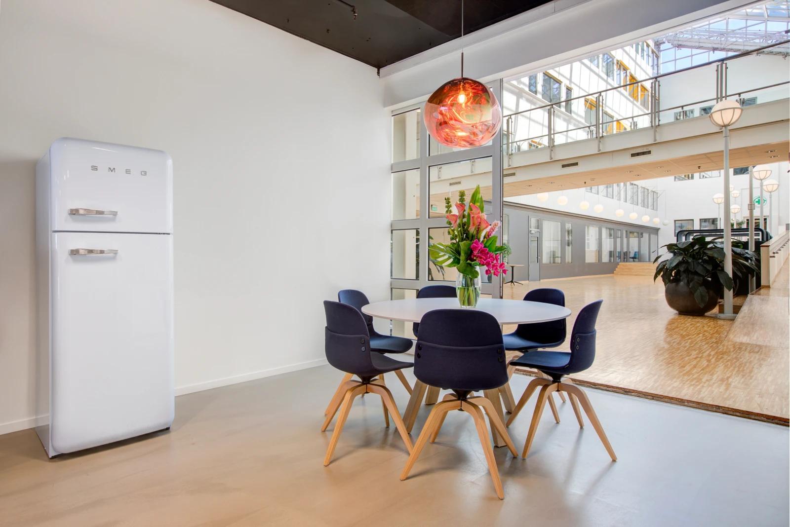 Office for rent for 1–2 people in Glasmagasinet - Facilities