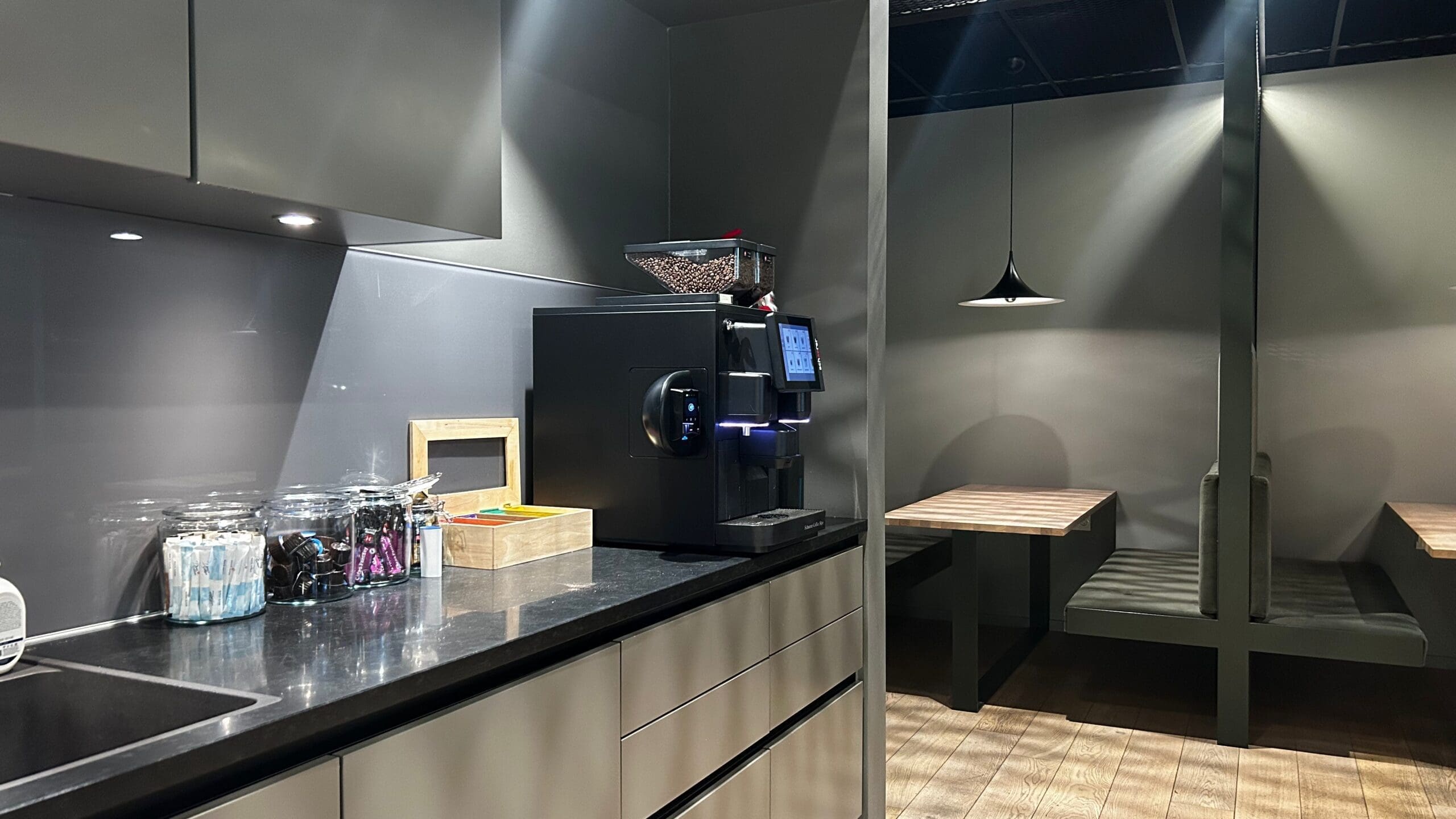 Kontor for 4-6 ansatte med utsikt over Oslo S - Fasiliteter