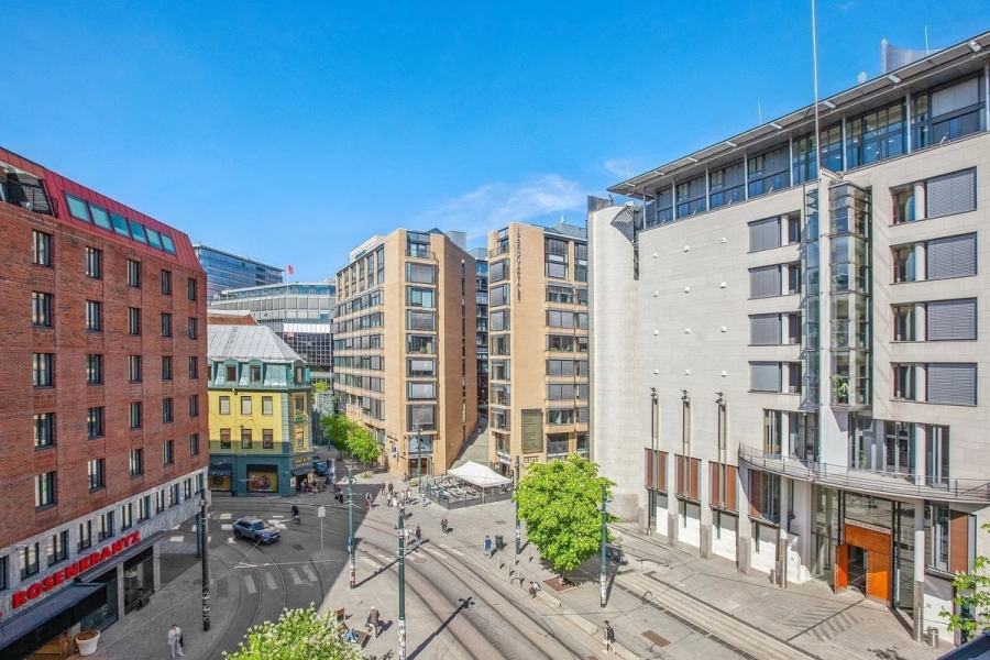 Central and bright 197 sqm GFA office space opposite the courthouse