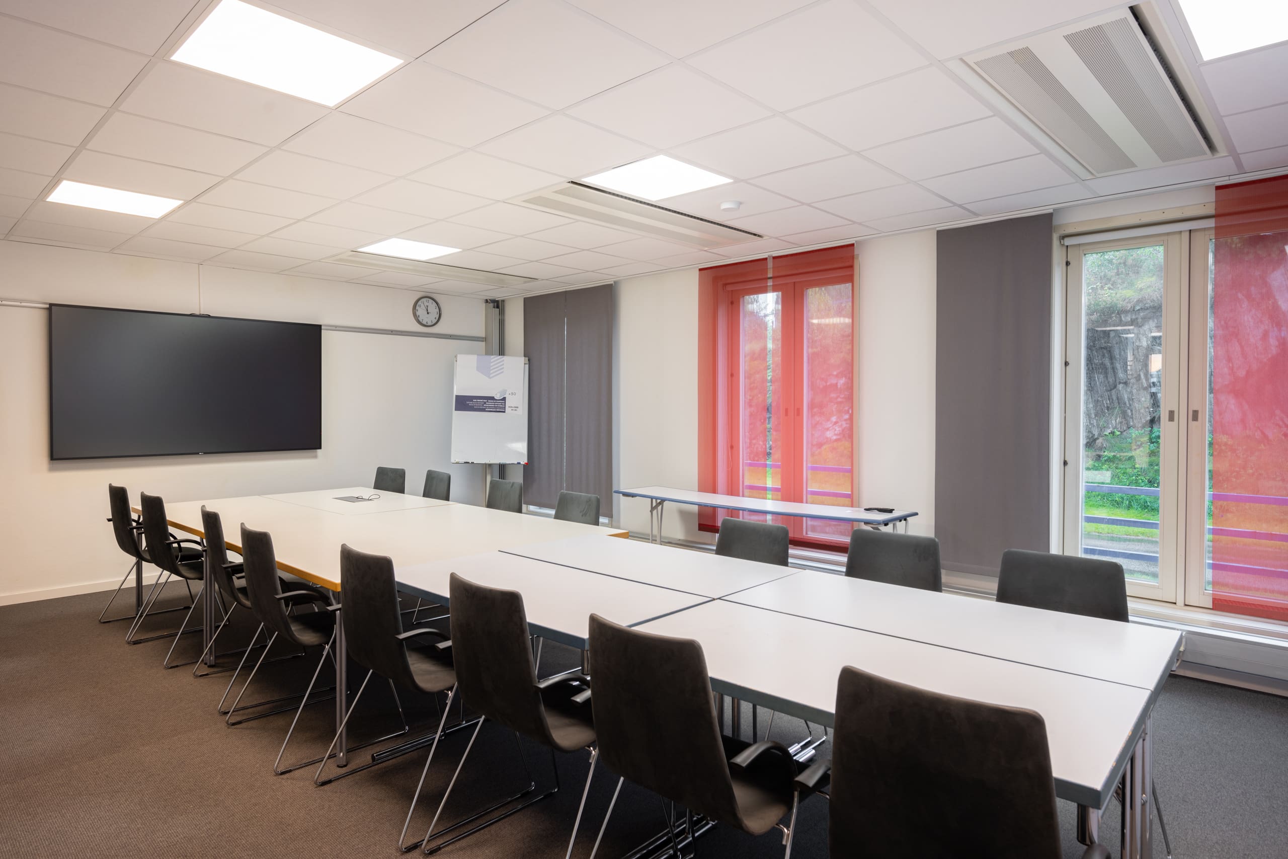 Cell offices for rent with flexibility and storage