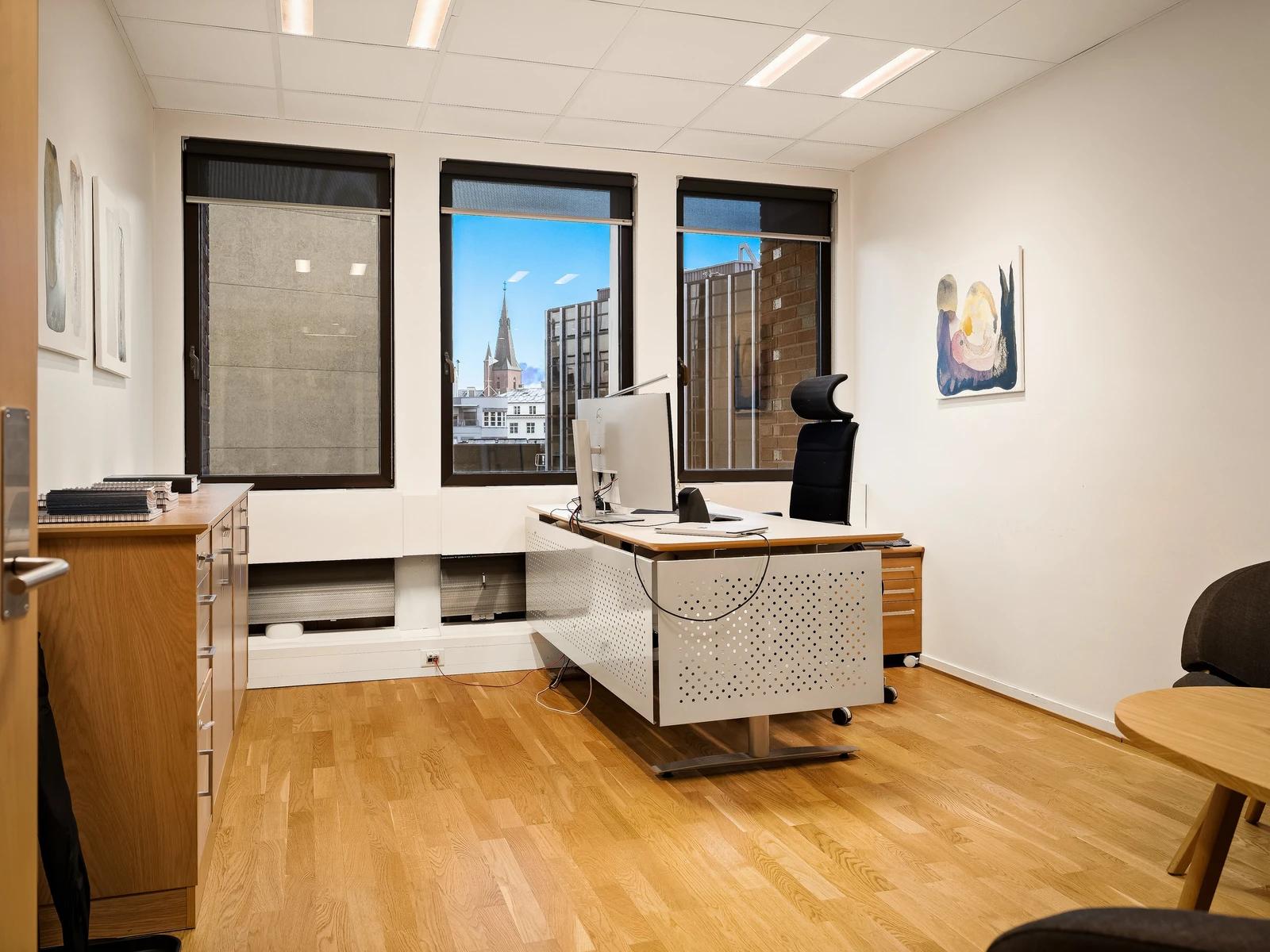 Effektivt kontor på 231 kvm i sentrum - Kontor