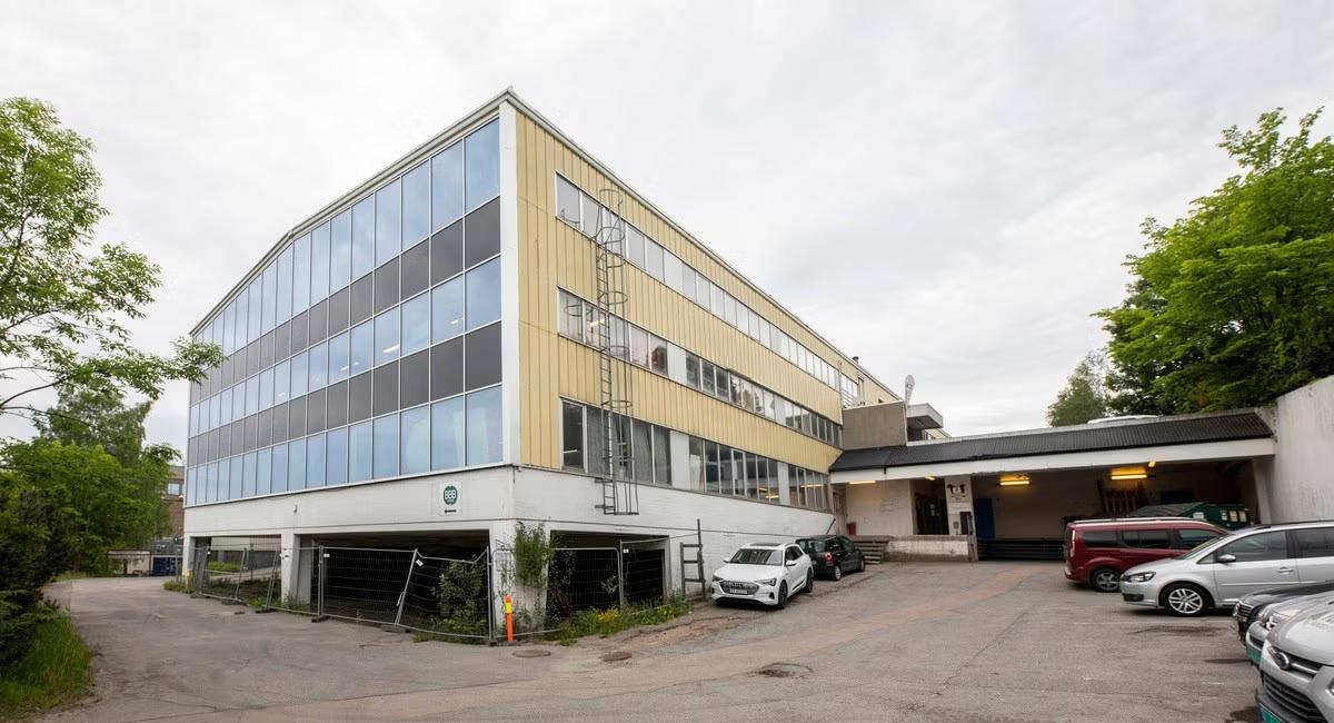 Versatile commercial space at Alnabru – 960 sqm warehouse, showroom or office