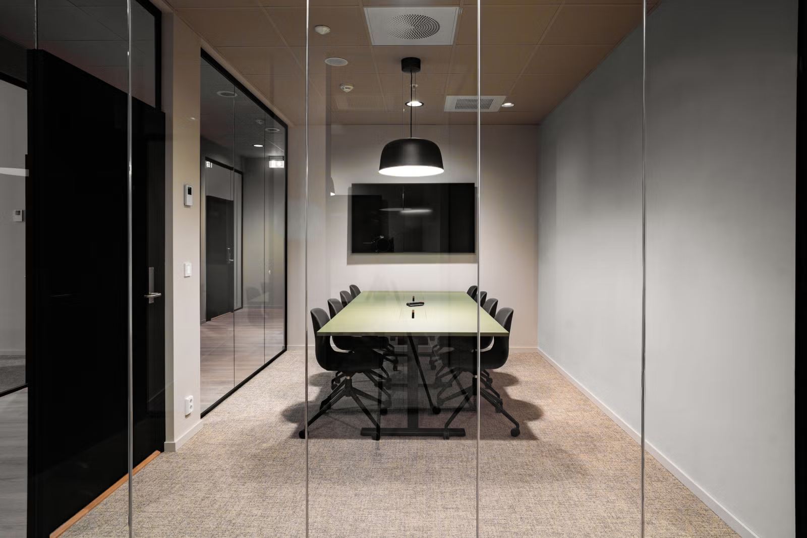 Newly renovated office for 2-4 people in the heart of Lørenskog - Meeting room