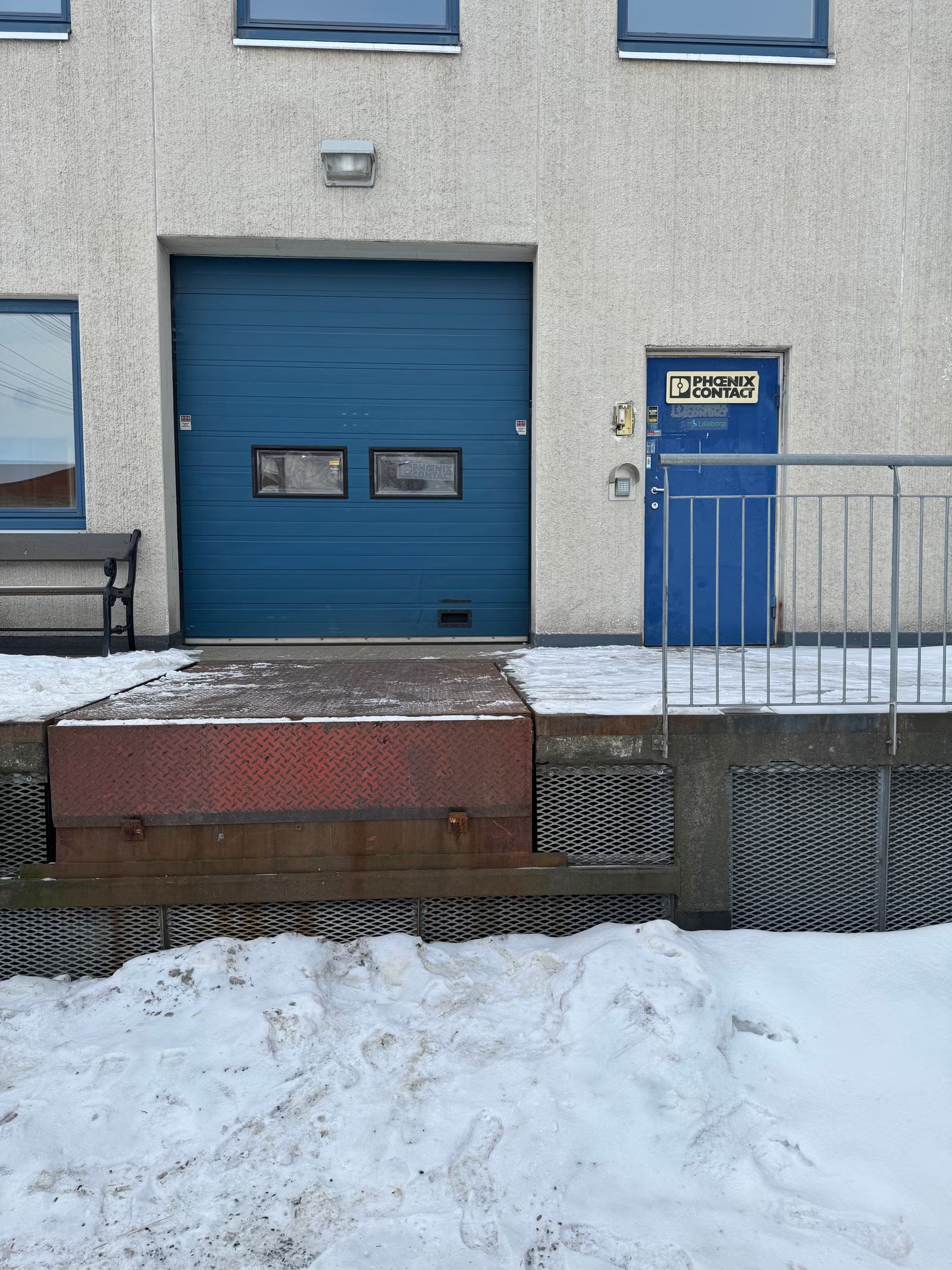 Romslig lagerlokale på 480 kvm med lasterampe og mesanin - Lager