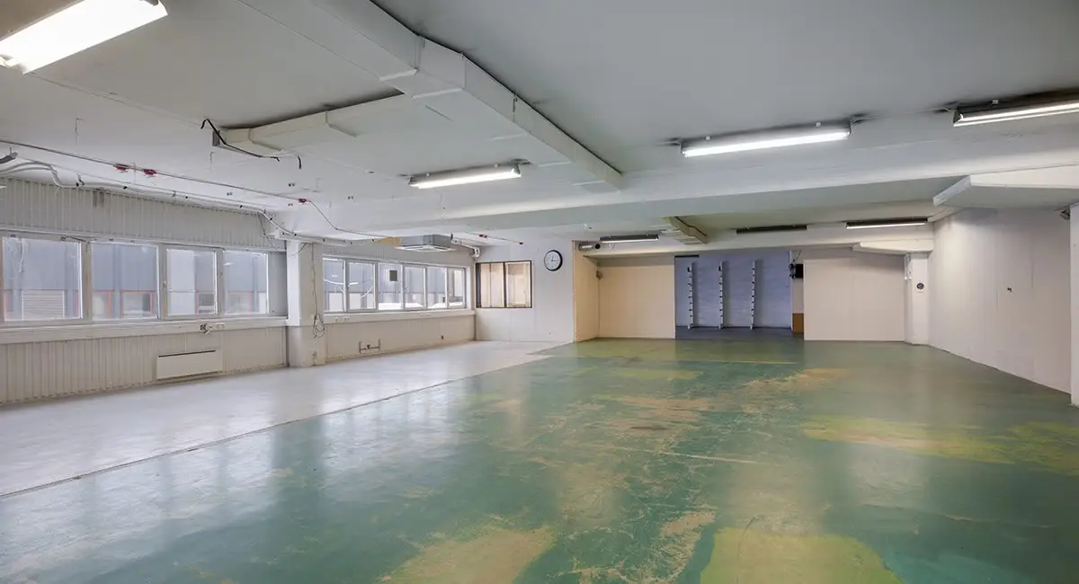 Versatile commercial space at Alnabru – 960 sqm warehouse, showroom or office - warehouse space