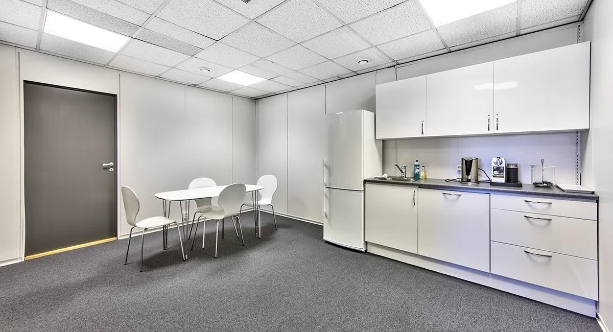 Flexible 163 sqm Office Space at Alna Park – Divisible Layout - Premises