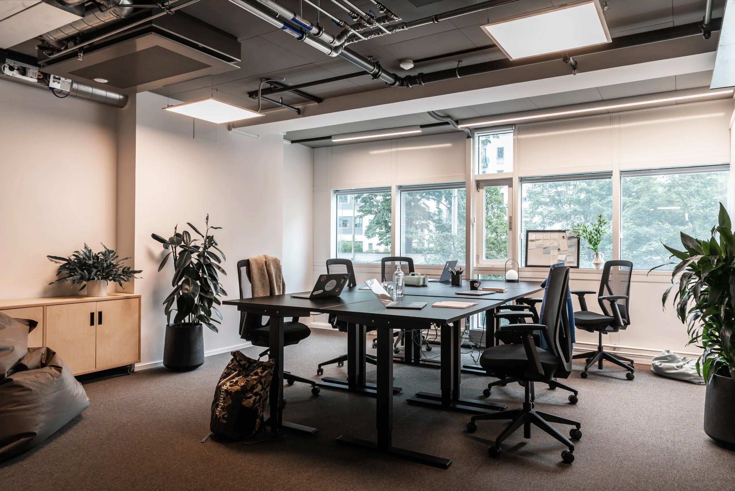 Kontor for 6 ansatte nær Nationaltheatret - Kontor