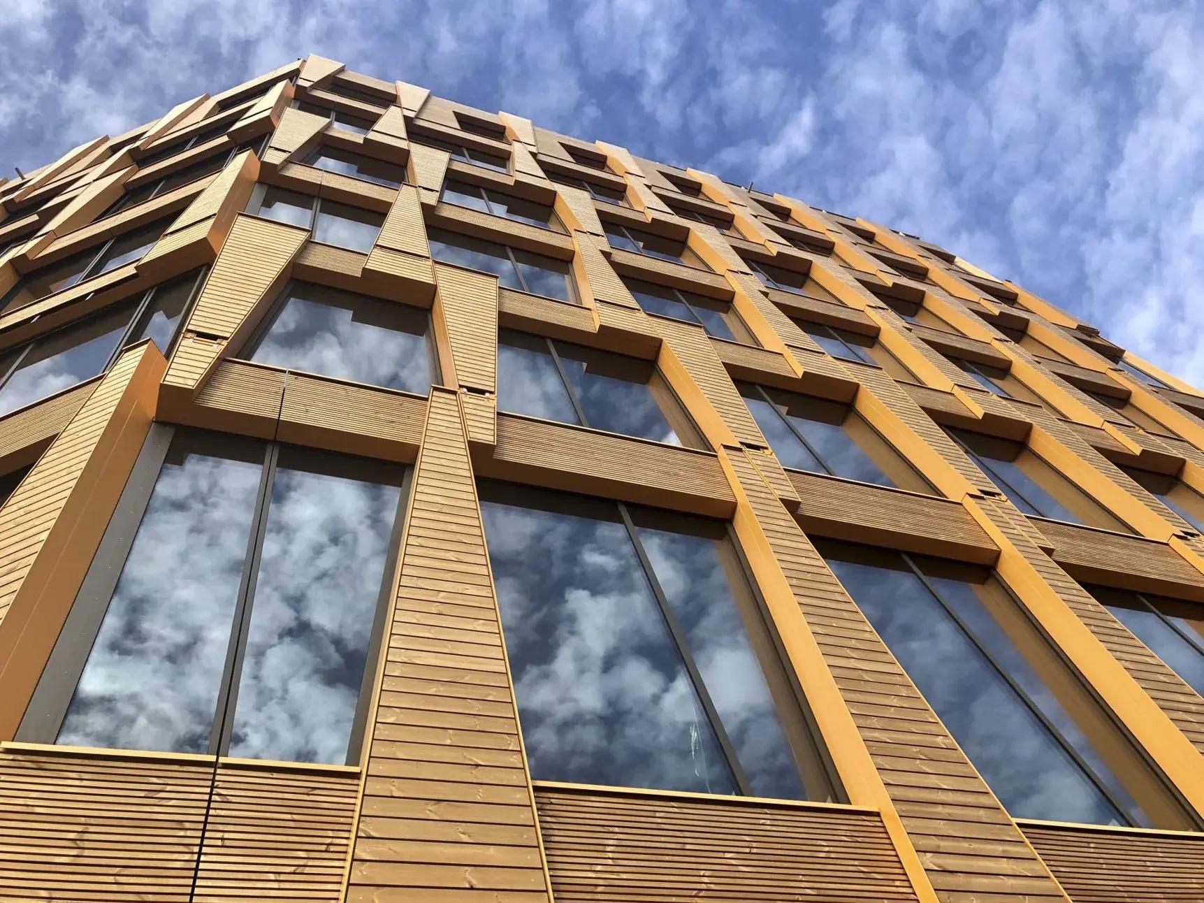 Office for 3-5 employees near Helsfyr Station