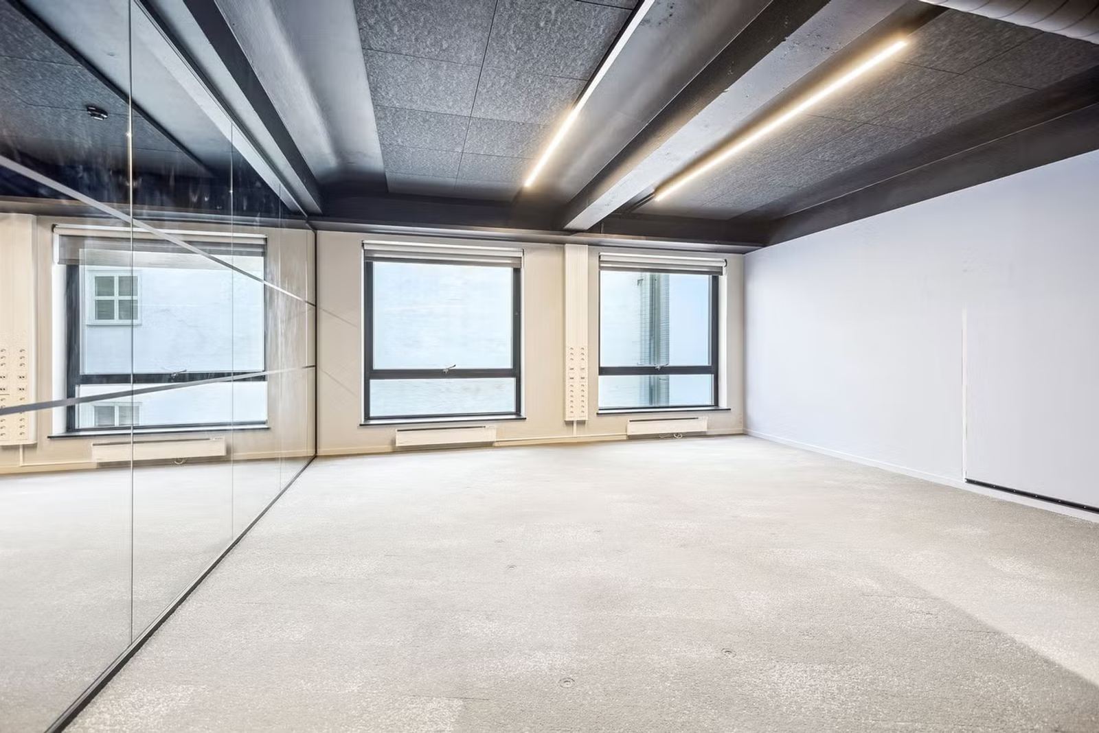 Modern, Move-In Ready Office Space in the Heart of Torggata - Workspace