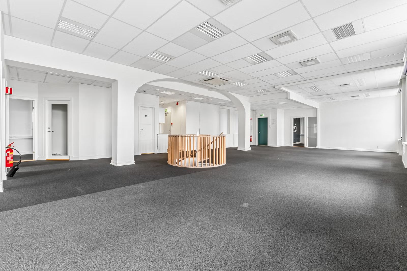 Spacious and bright office space across two floors (537 sqm GFA) on Karl Johans gate - Workspace