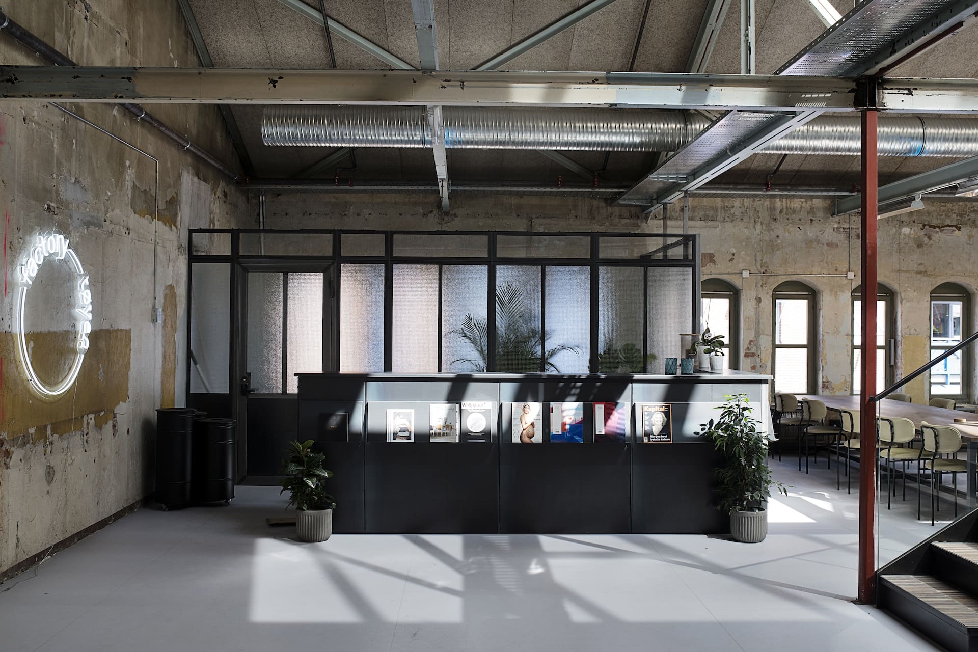 Private offices for up to 3 employees in a creative and modern environment - Facilities