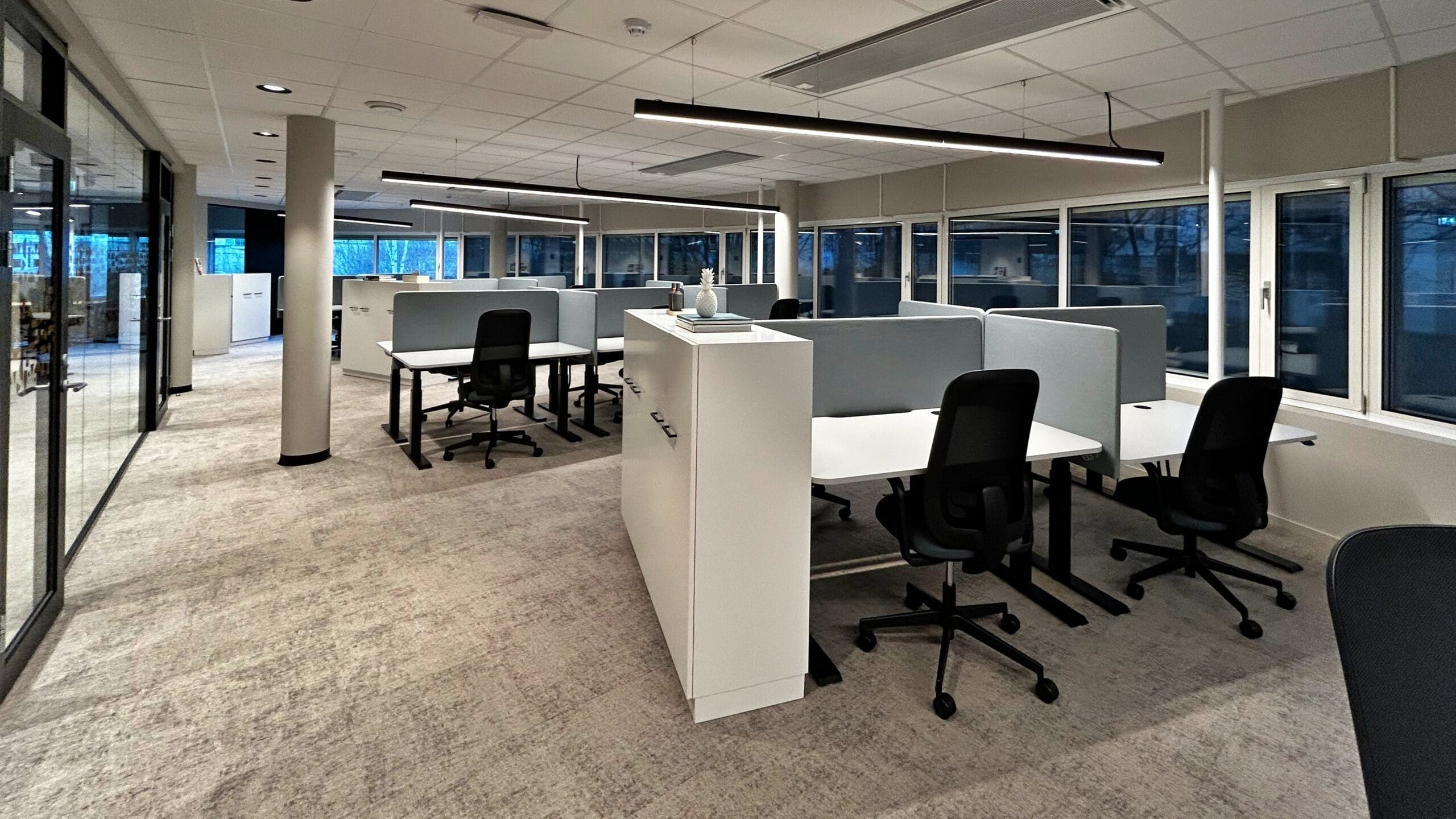 Kontor for 18-23 ansatte rett ved Lysaker Stasjon - Kontor