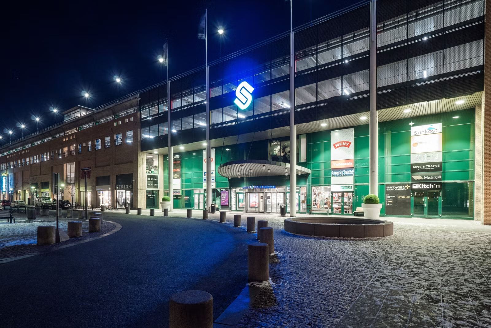 Bright and Efficient 4th-Floor Office Space for Rent in Sandvika - Facilities