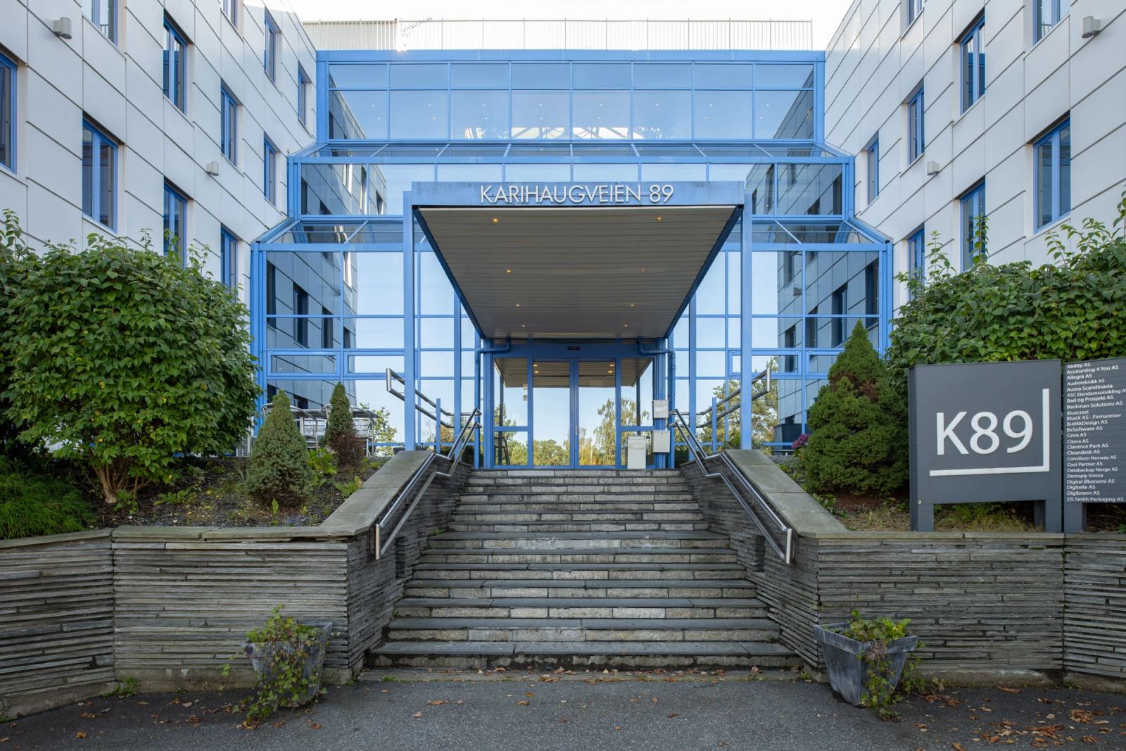 Affordable office for rent with flexibility and storage options - Facade
