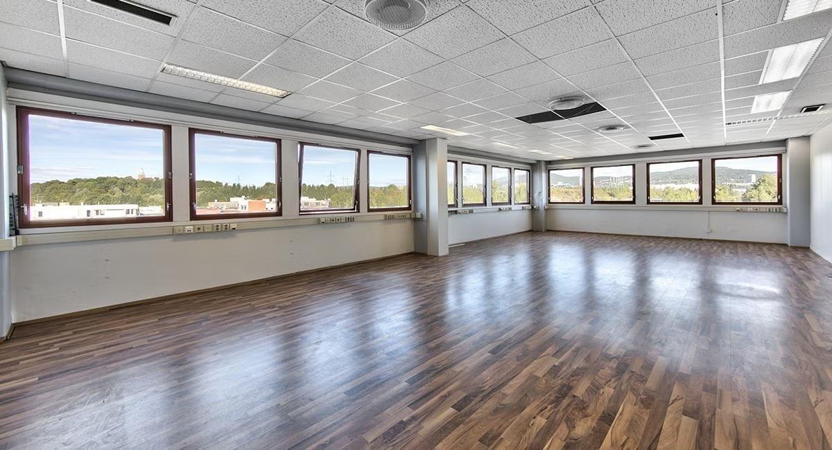 Flexible 163 sqm Office Space at Alna Park – Divisible Layout - Premises