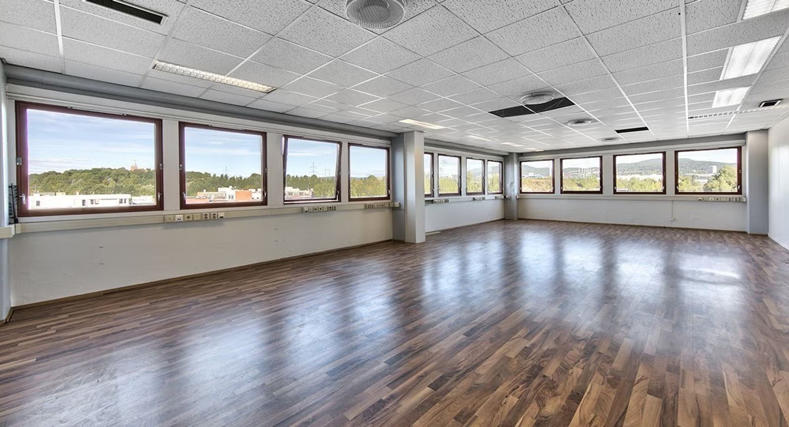 Flexible 163 sqm Office Space at Alna Park – Divisible Layout - Premises