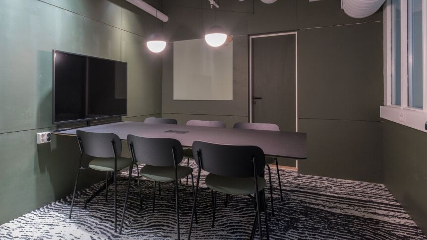 Fast plass i åpent kontorlandskap nær Oslo Domkirke - Moterom