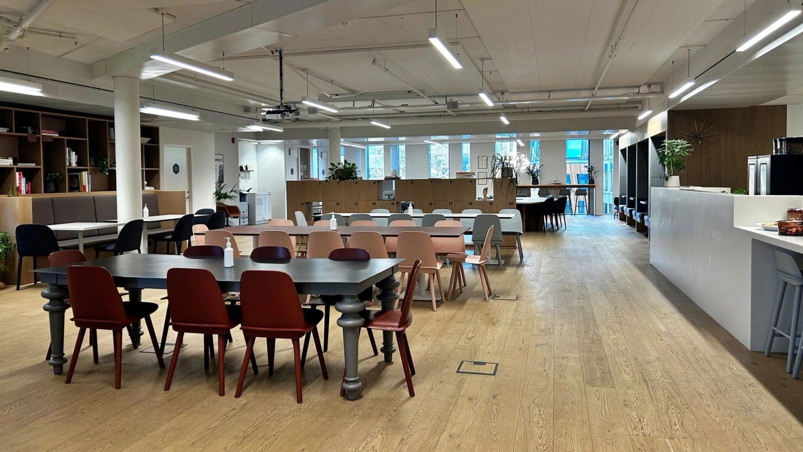 Kontor for 12-15 ansatte nær Handelshøyskolen BI - Fasiliteter