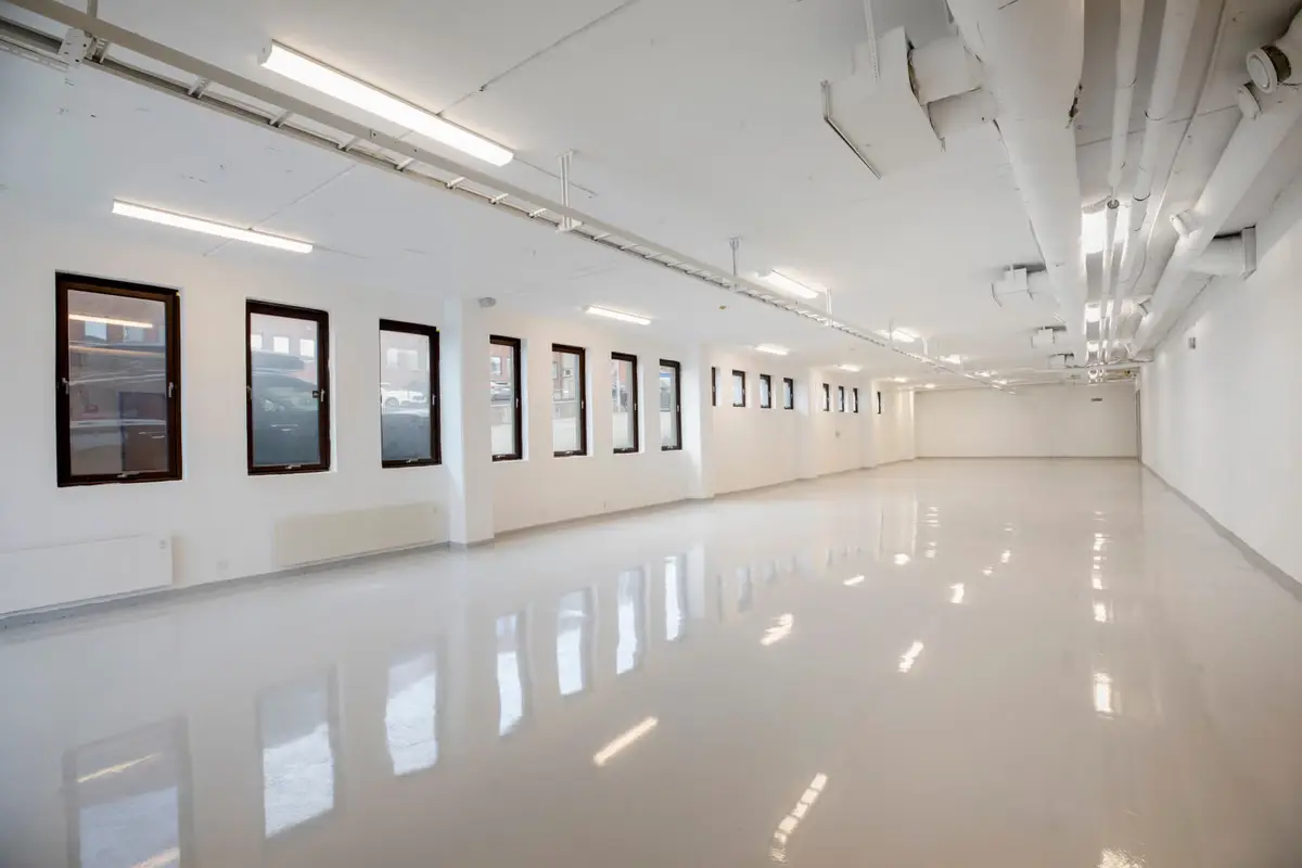 Spacious and centrally located 750 sqm warehouse space for rent - warehouse space