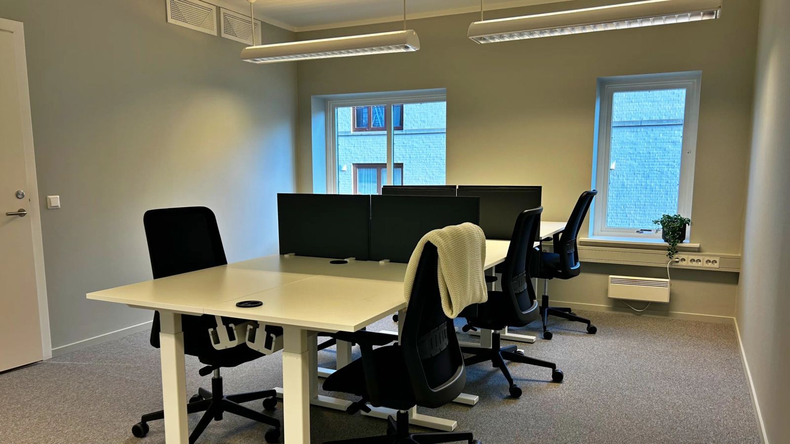 Office for 4-6 employees near Olaf Ryes plass - Workspace