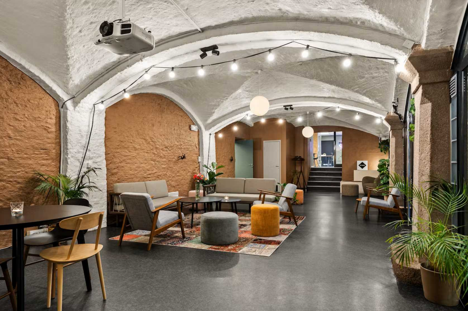 Office for 1-2 employees in a creative coworking space - Facilities