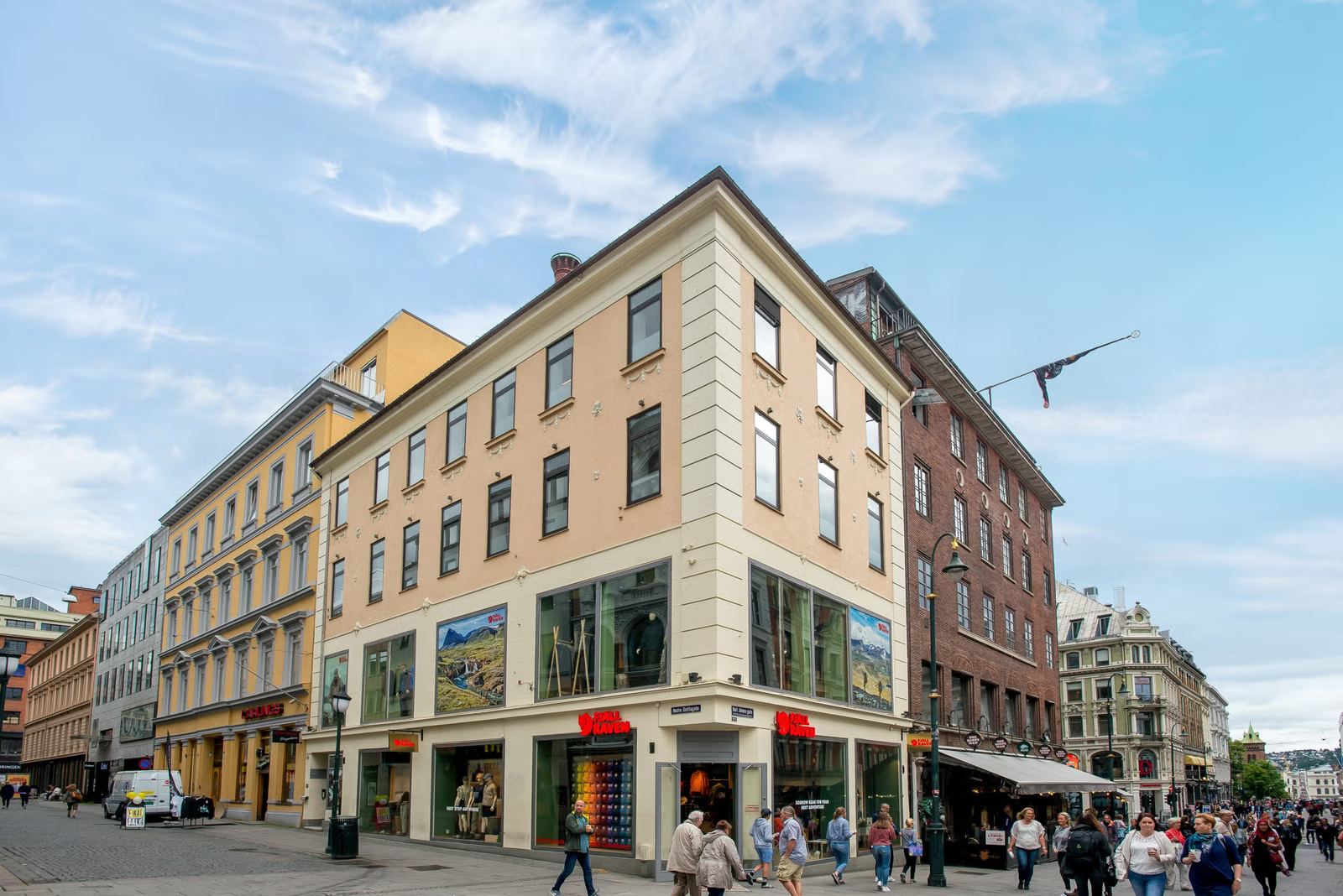 Nice office space right on Karl Johans gate. Proximity to everything! - Karl Johans gate 19, Oslo