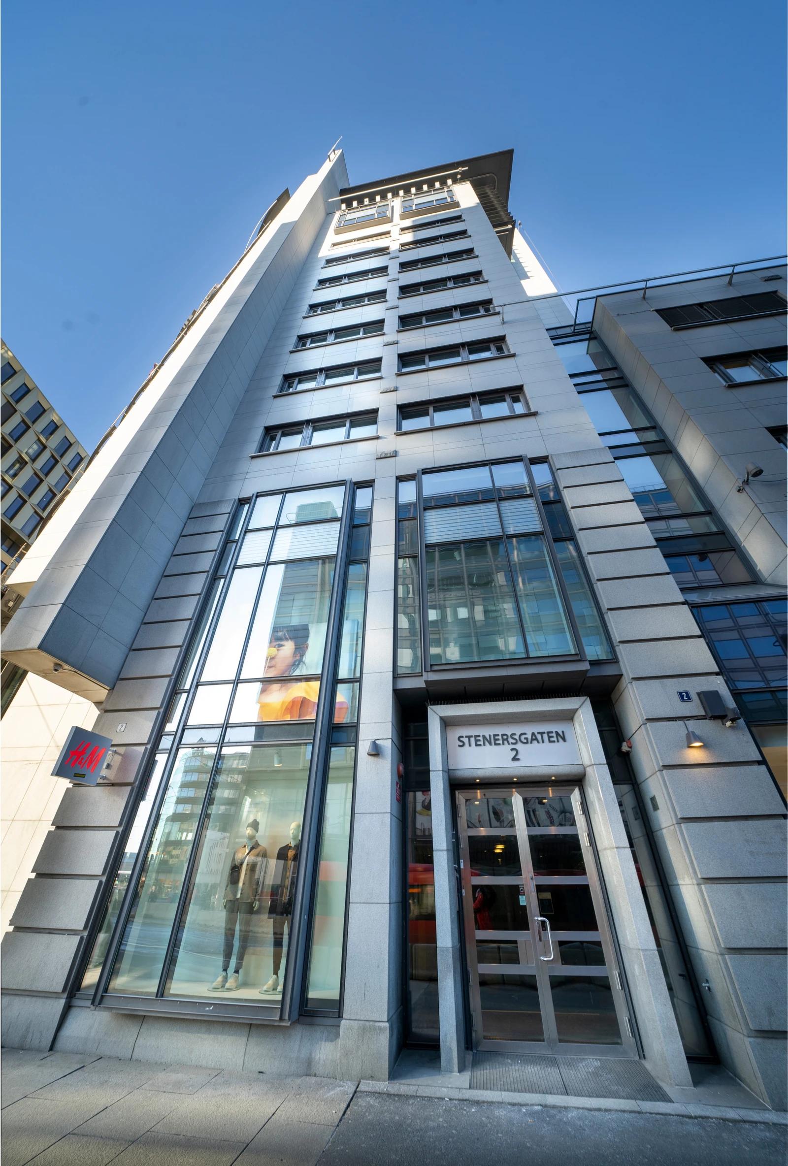 Private office for 2 employees with a fantastic view - Facade