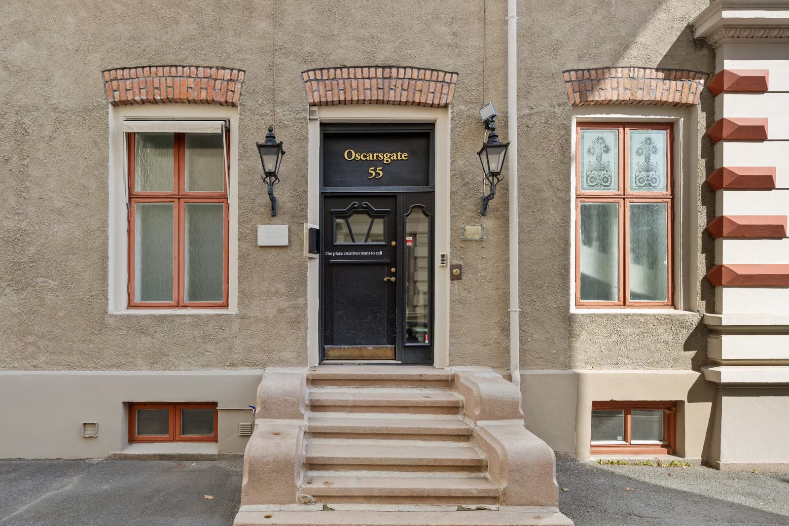Særegent og moderne kontorlokale i høy 1. etasje på Frogner - Fasade