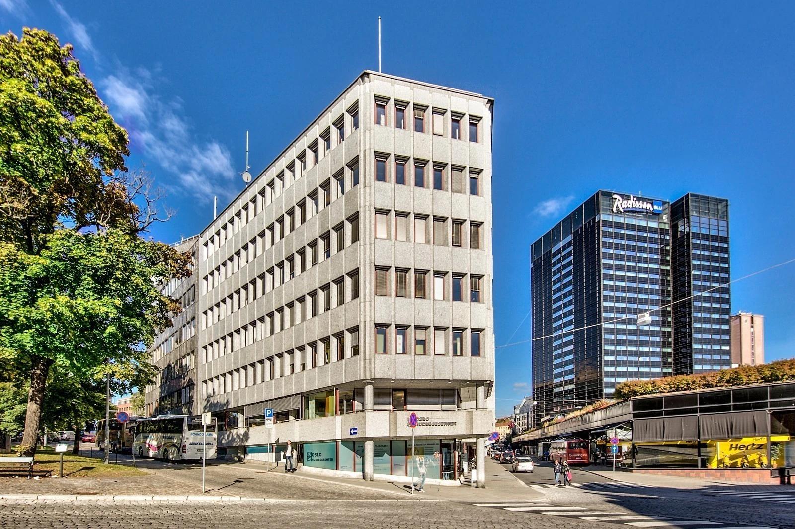 Flott kontor for 4-6 ansatte med Slottsparken som nabo