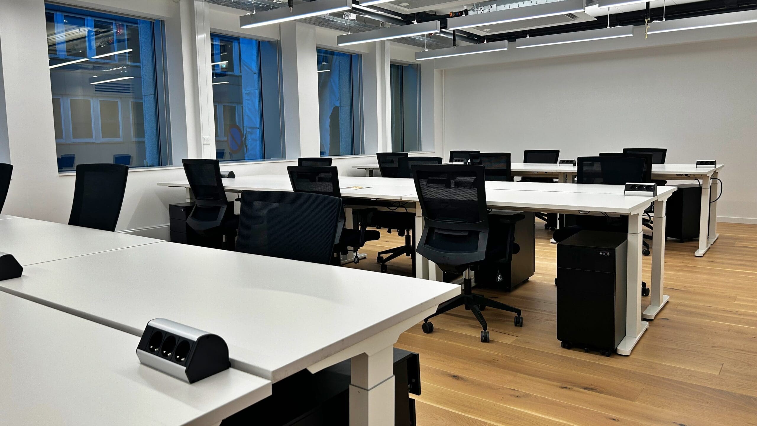 Office for 18-24 employees near Nationaltheatret - Workspace