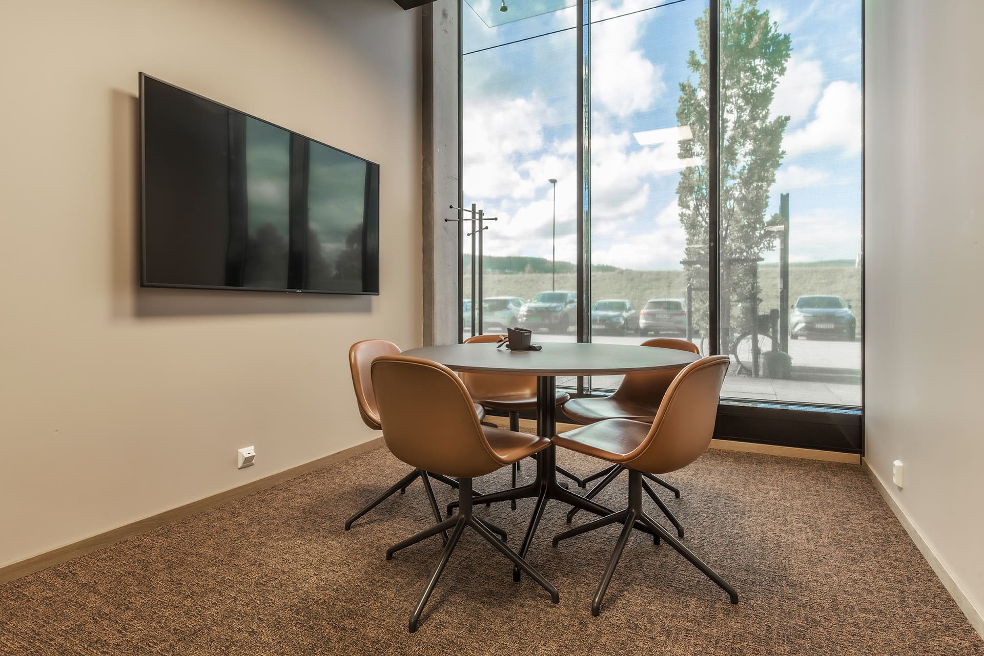 Office for 2–4 employees in Kjellstad Business Park - Meeting room