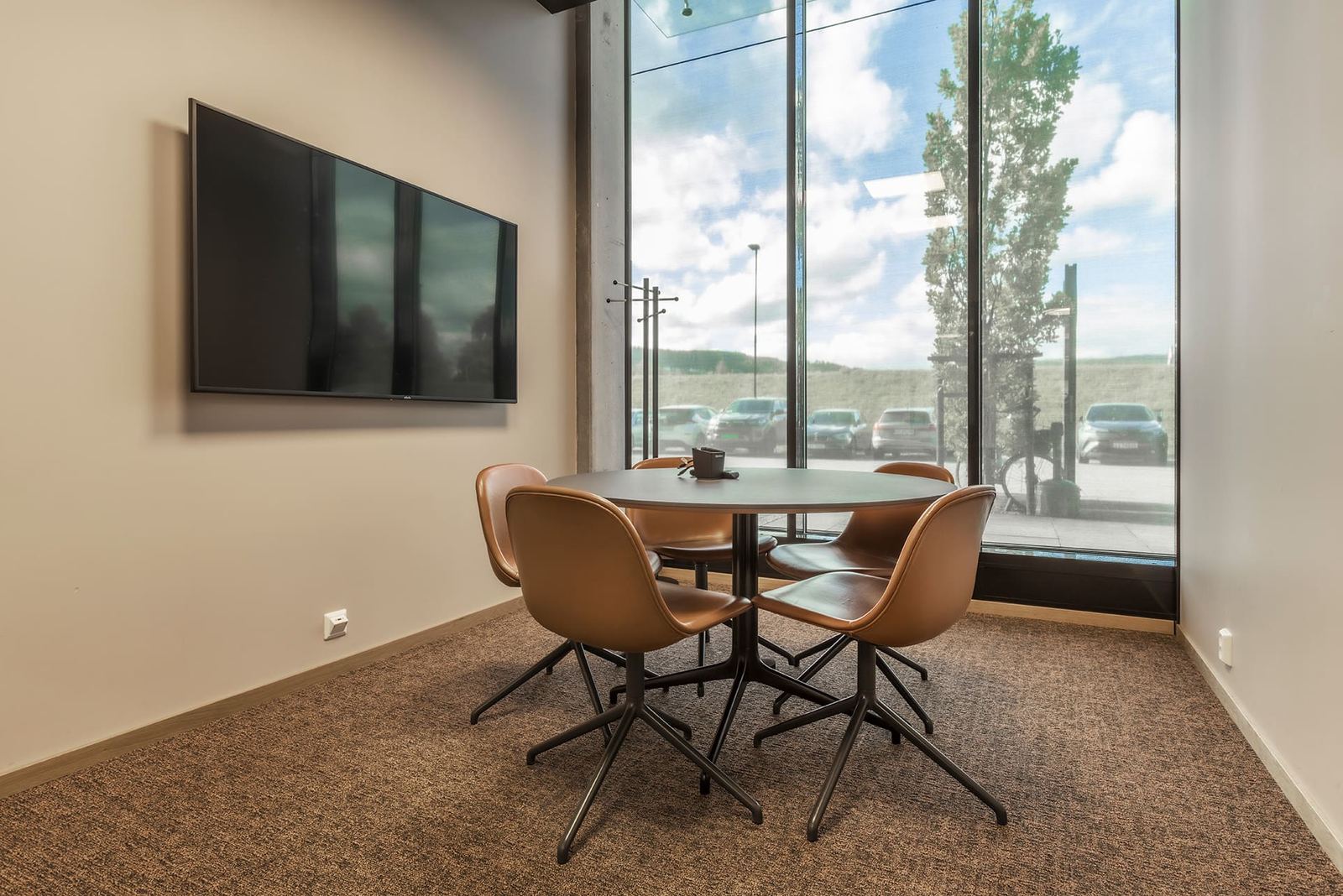 Furnished office for 4 employees in Kjellstad Business Park - Meeting room
