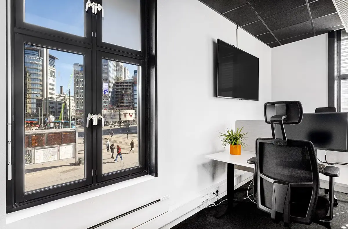 Efficient and move-in ready office space with prime location at Jernbanetorget - workspace