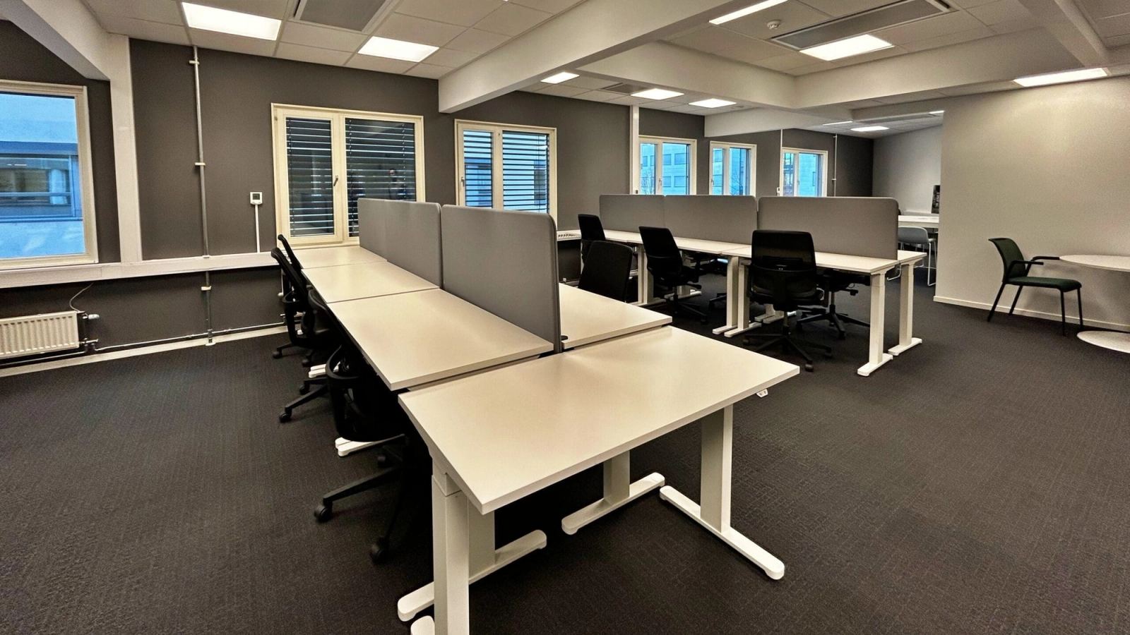 Office for 20-26 employees near Lysaker Station - Workspace