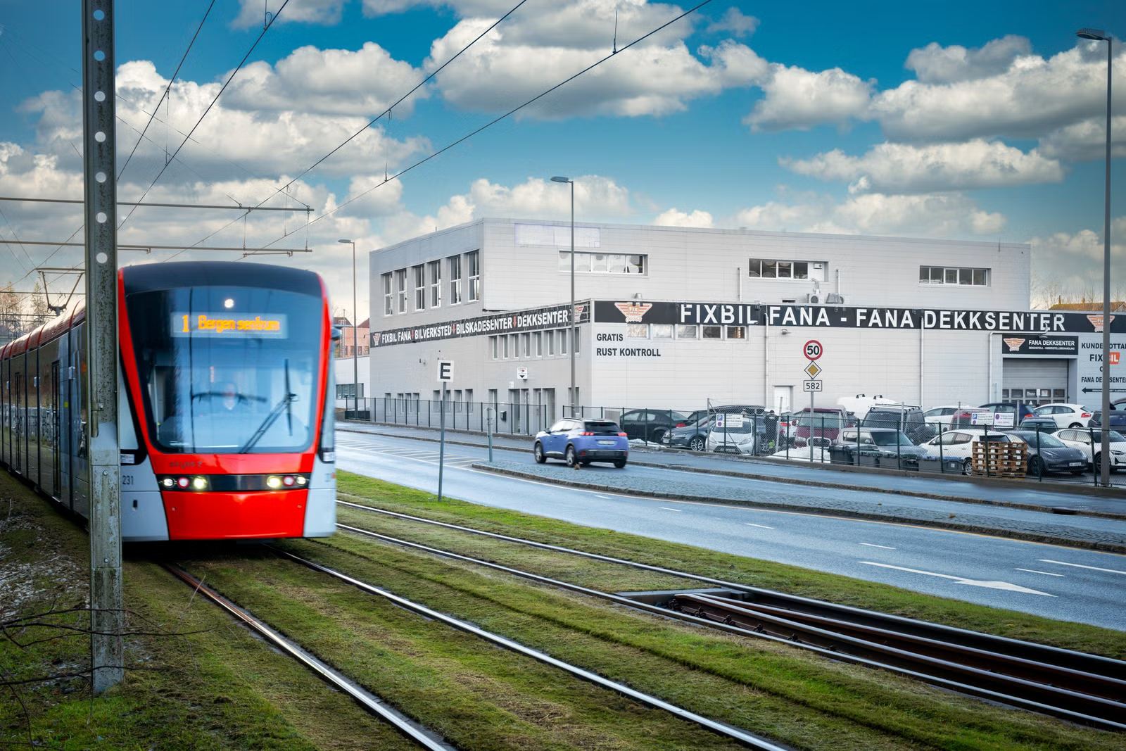 Stort og nyrenovert salgslokale/kombinasjonslokale til leie på Nesttun - Fasade
