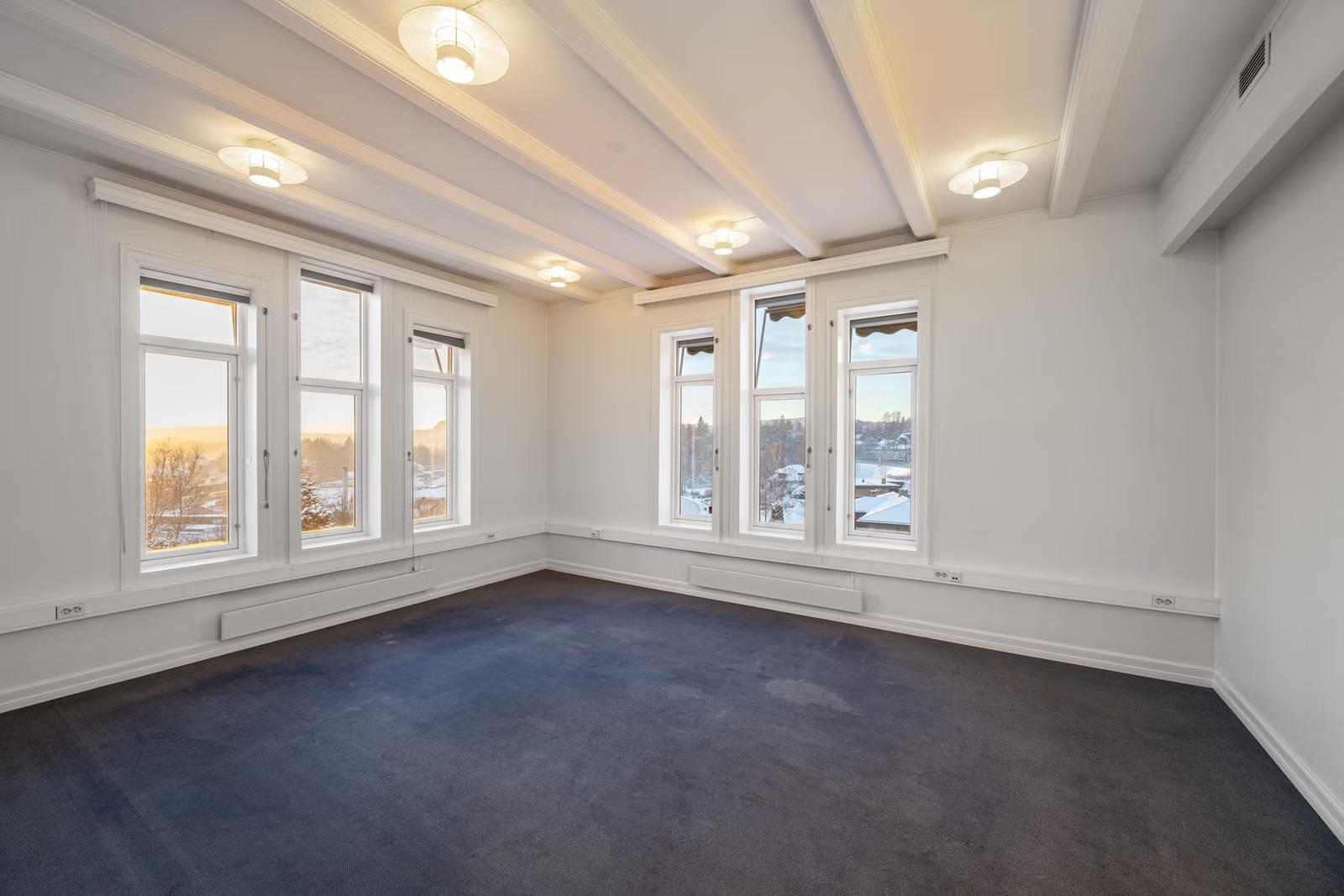 Gode kontorlokaler på 555 m² til leie på Høvik - Kontor