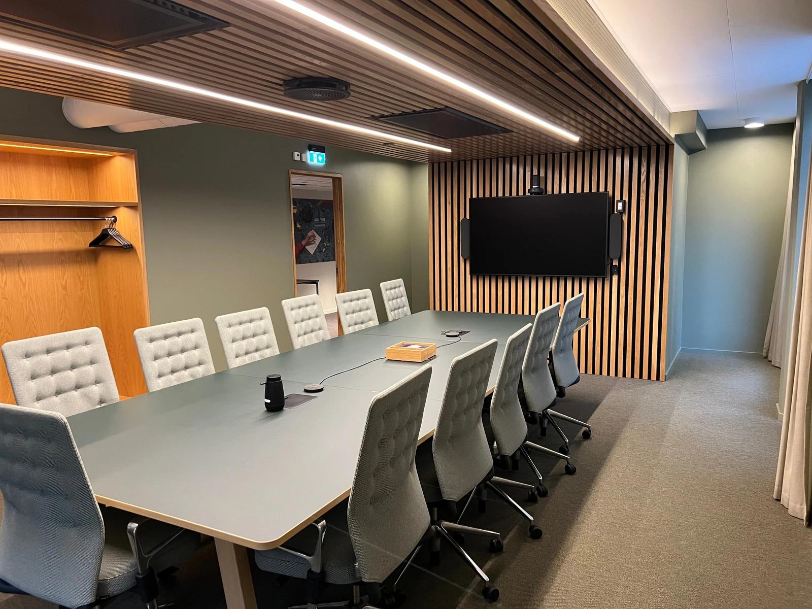 Kontor for 3-5 ansatte ved Tinghuset - Moterom